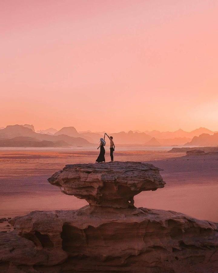 ホテル Petra Wassaif Camp ワディ・ムーサ エクステリア 写真
